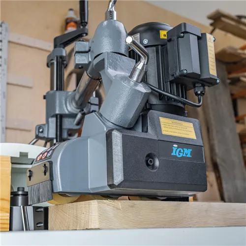 IGM AF32 Podavač materiálu 230V