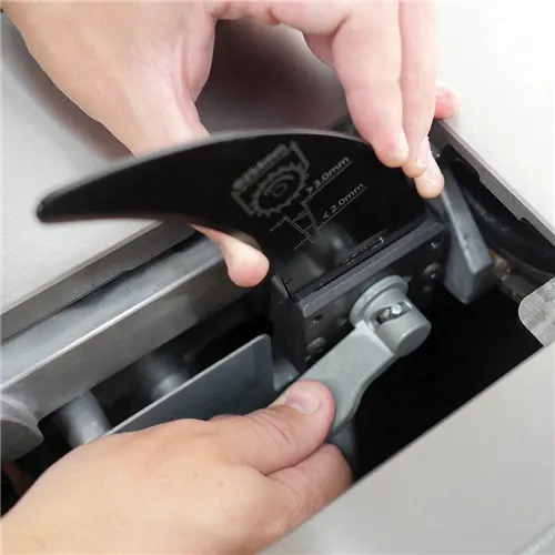 LAGUNA Rozvírací klín pro neprůchozí řezy