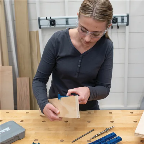 Kreg Vrták pro skryté spoje s nastavitelným dorazem