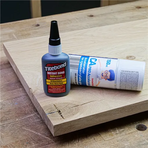 Titebond Instant Medium Jet Black Rychleschnoucí lepidlo - 59ml