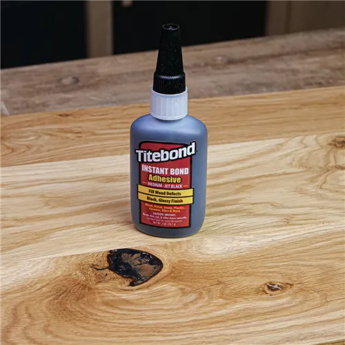 Titebond Instant Medium Jet Black Rychleschnoucí lepidlo - 59ml