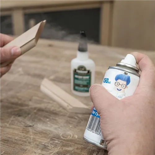 Aktivátor CA, 200 ml, spray