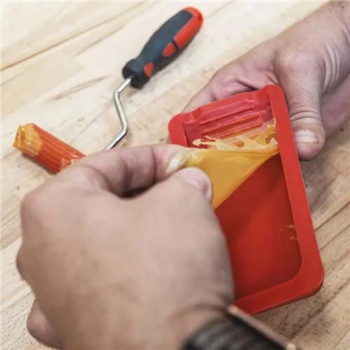 IGM Silikonový váleček na lepidlo s vaničkou