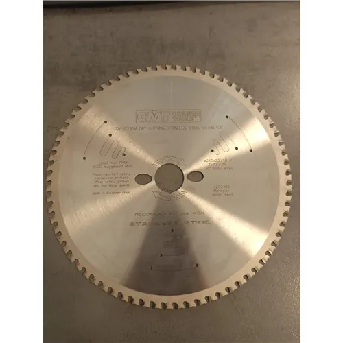 CMT Industrial Pilový kotouč na nerez ocel - D250x2,2 d30 Z72 HW (Použito)