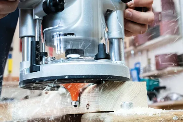 CMT stopková fréza při frézování