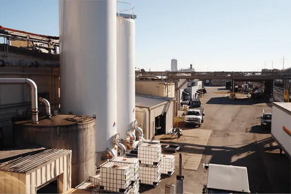 exteriér továrny na lepidla Franklin international