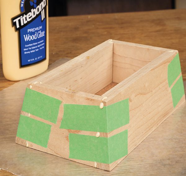 Detail aplikace disperzního lepidla