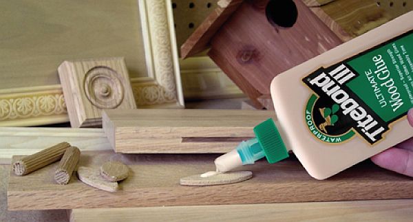 Nanášení disperzního lepidla