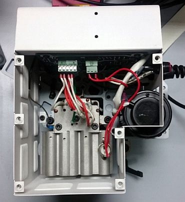 Minimalistická konstrukce olepovačky