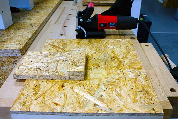 Lamelovací frézka IGM Fachmann MJS104K - vodící a pomocné přípravky