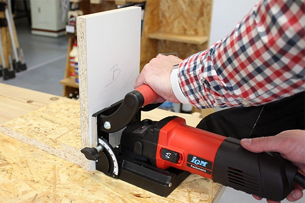 Lamelovací frézka IGM Fachmann MJS104K - spoj do plochy