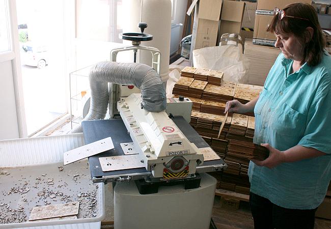 bruska JET v dílně laserdekor