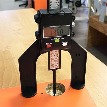 IGM Fachmann Digitální hloubkoměr