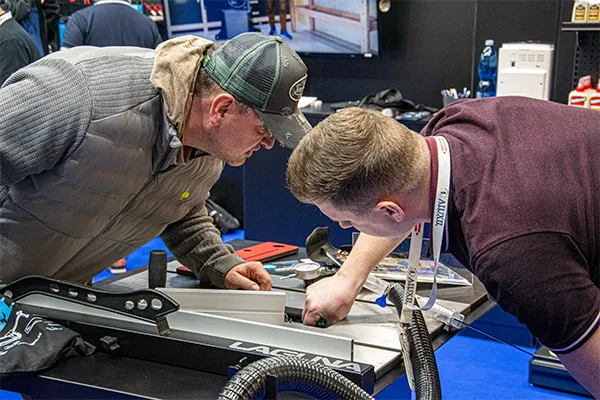 Prezentace kotoučové pily Laguna Fusion na veletrhu Holz-Handwerk 2024