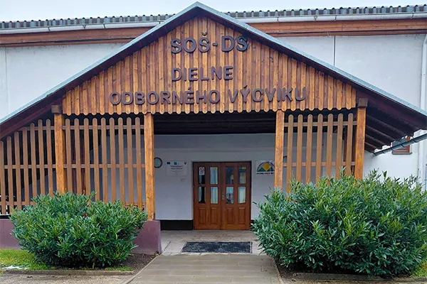 Darovali jsme sadu stopkových fréz SOŠ-DS Krásno nad Kysucou