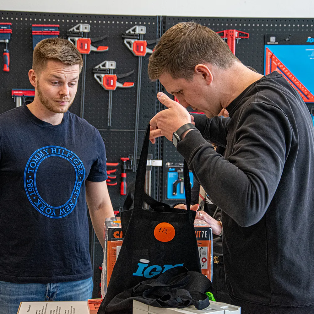 rozdávání tomboly na festool roadshow v IGM